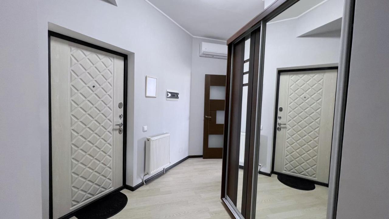 צ'יסינאו Comfortable Apartment With A Panoramic View מראה חיצוני תמונה